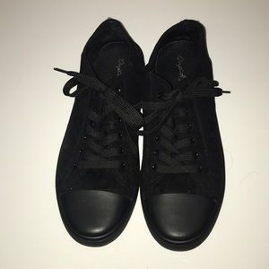 All black, low-top sneakers